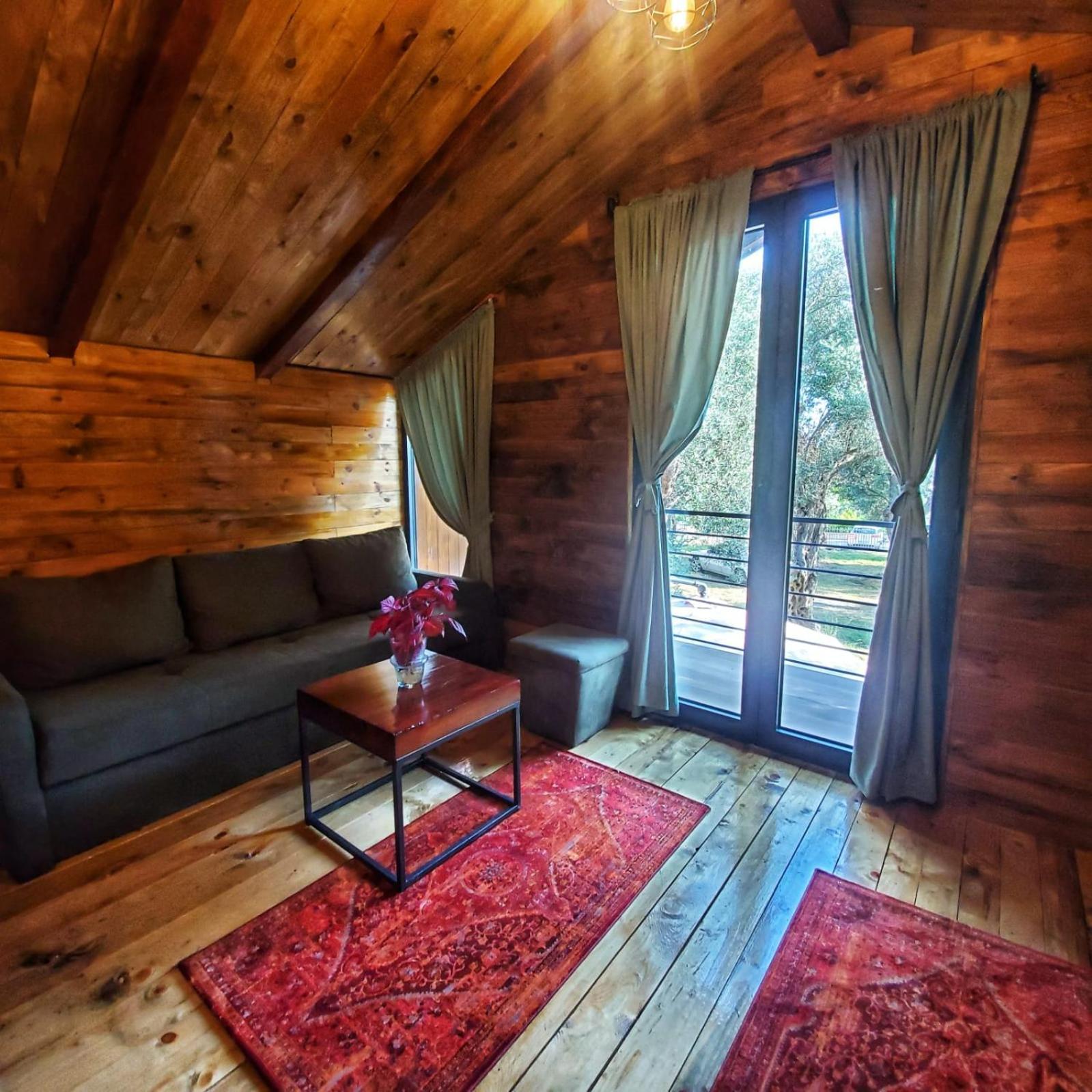 Coratina Cottage 울친 외부 사진